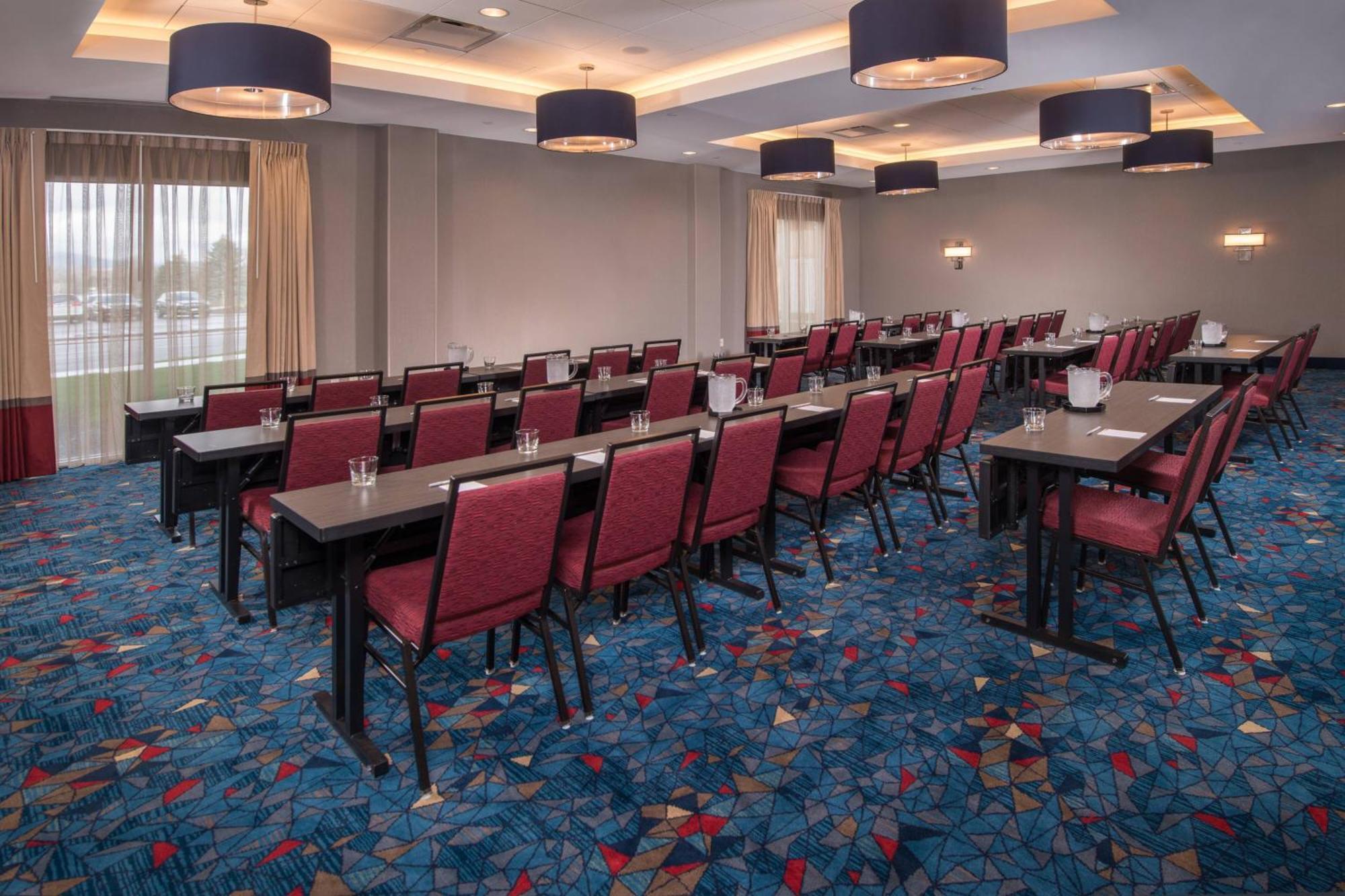 Towneplace Suites By Marriott Altoona Exterior foto